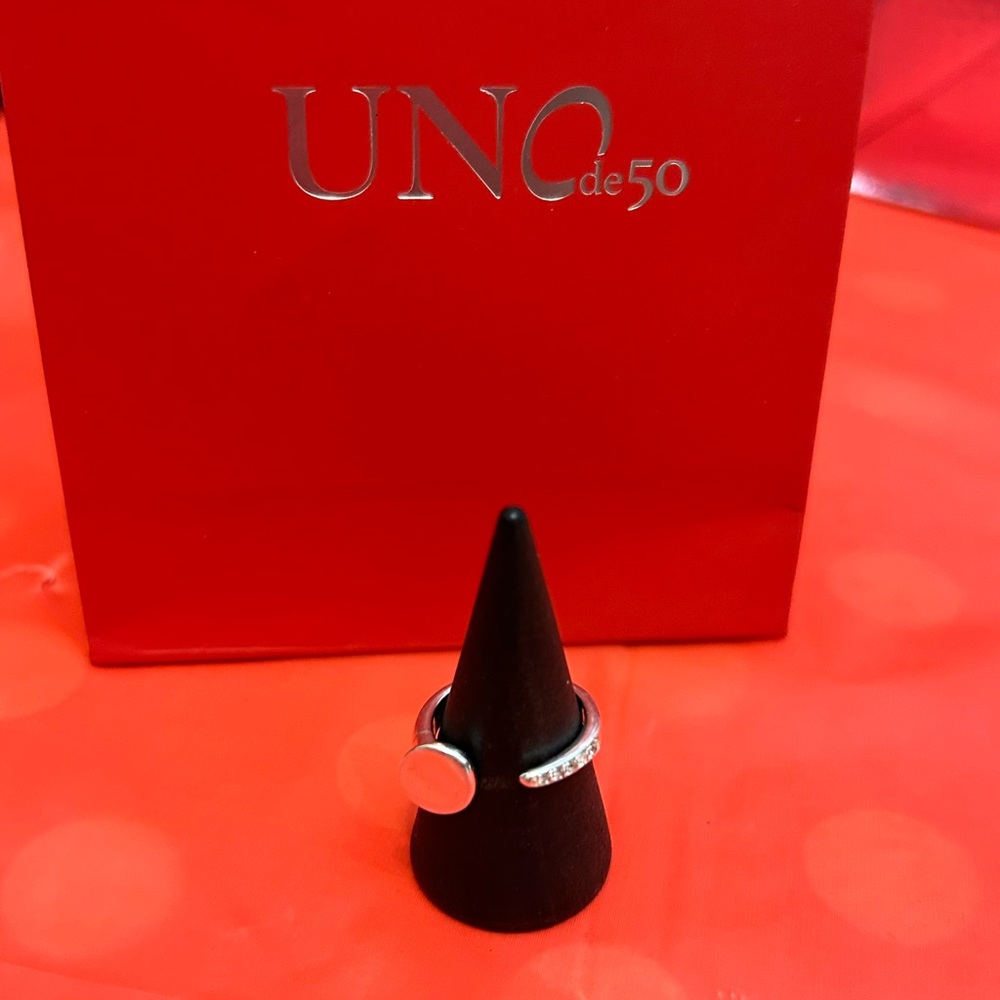 Uno de 50 Heritage Topaz Ring